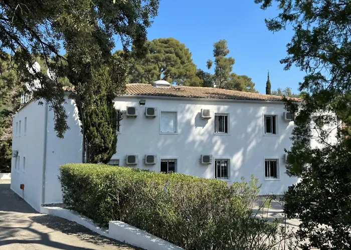 Hôtel du Rocher